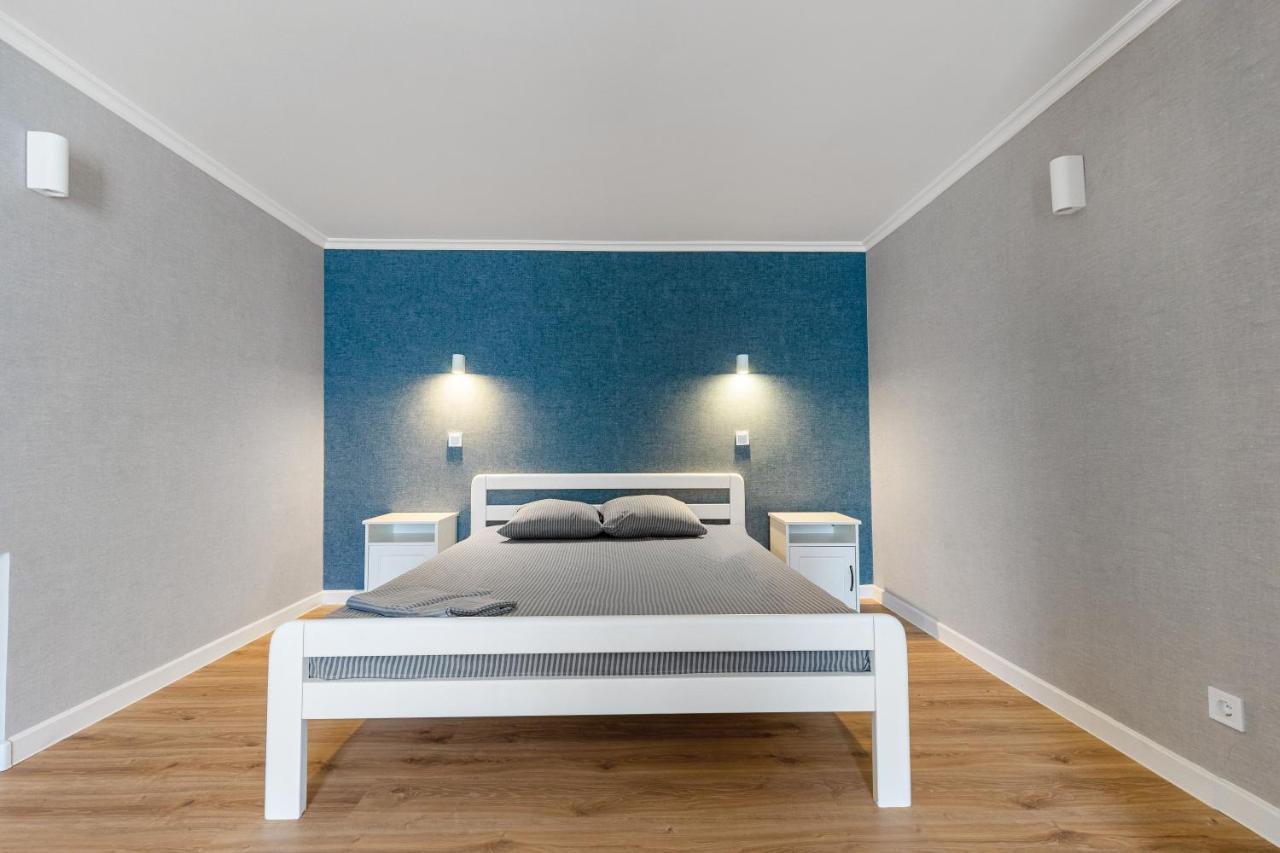 18 Deribasivska Street Jacuzzi Apartment Odessa Dış mekan fotoğraf