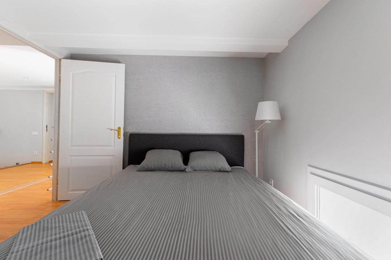 18 Deribasivska Street Jacuzzi Apartment Odessa Dış mekan fotoğraf
