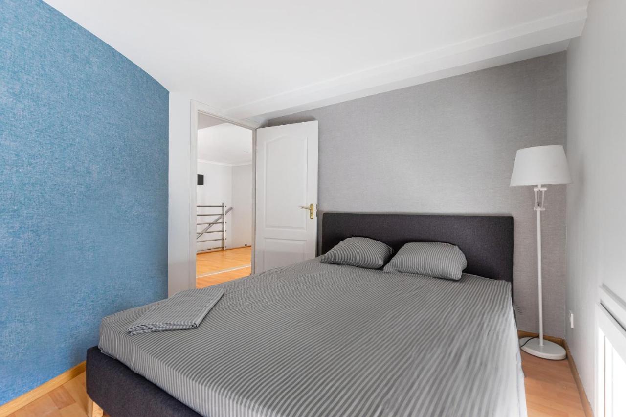 18 Deribasivska Street Jacuzzi Apartment Odessa Dış mekan fotoğraf